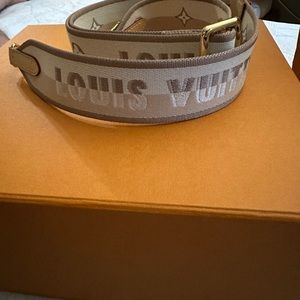 Speedy 20 adjustable nylon sport strap